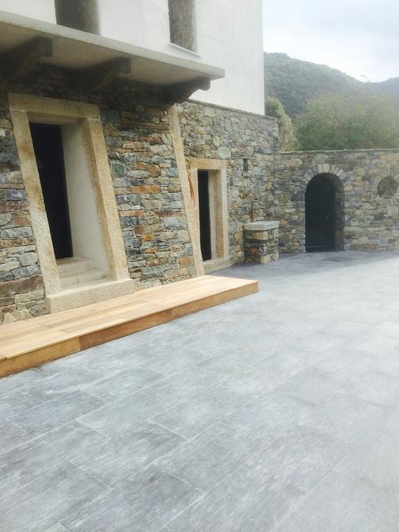 Saint Christophe Omessa Bagian luar foto